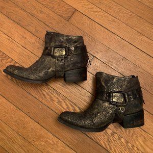 Freebird by Steven sz 8 Phlow distressed booties